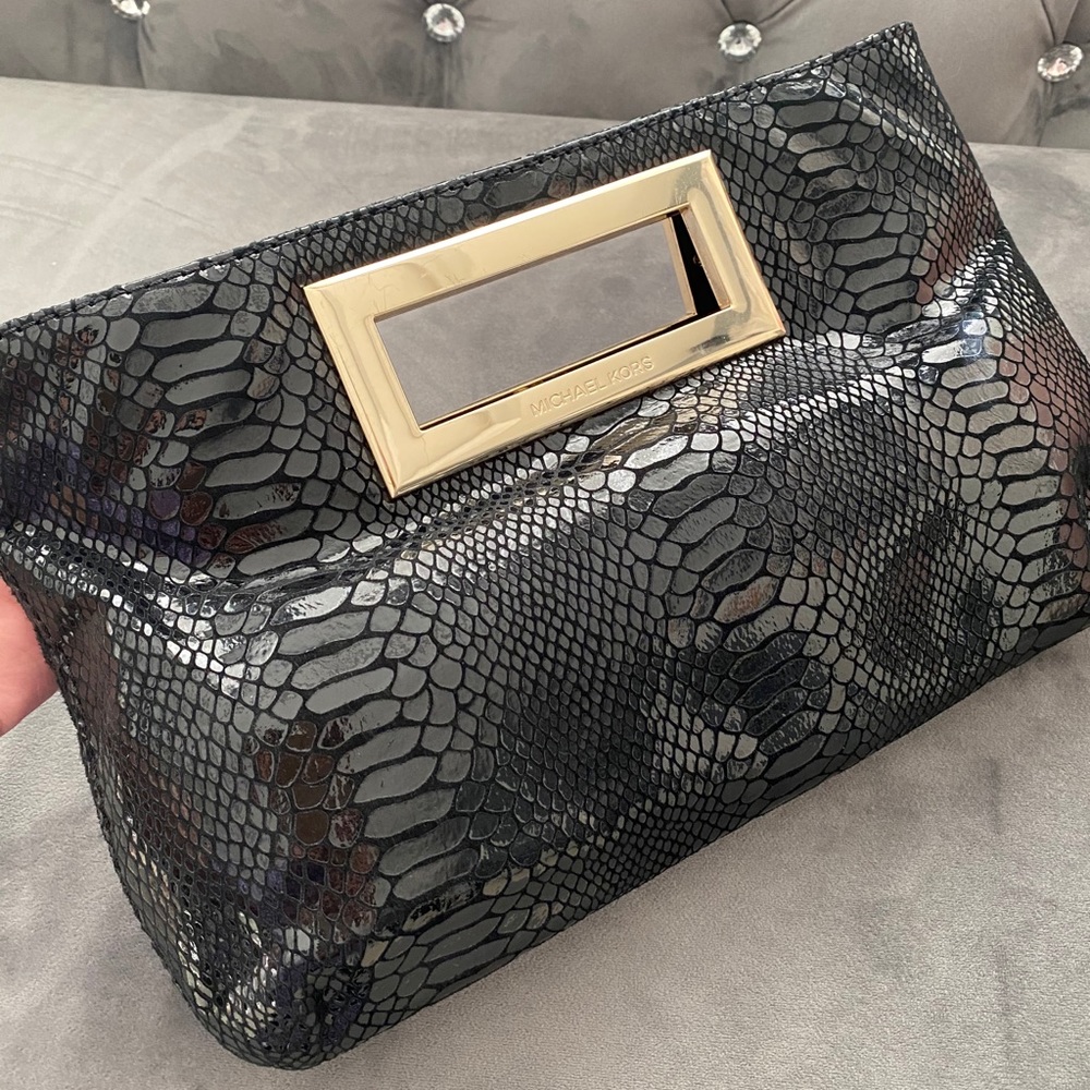 Elegant authentic Michael Kors clutch